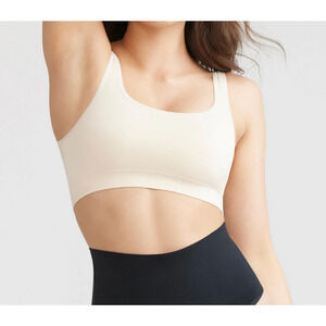 Yummie Ivory/White Scoop Neck Seamless Bra With Removable Cups 1X/2X Shapewear